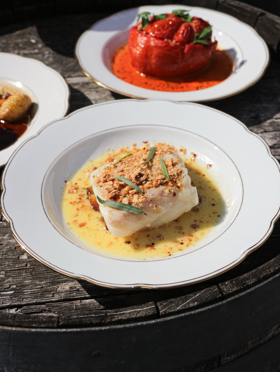 Gebratener Fisch in Beurre blanc mit Nuss-Kruste